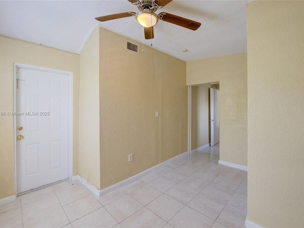 1483 NW 58th St, Miami FL 33142