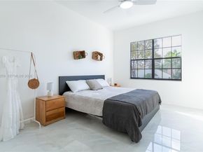 21204 Harbor Way 12212, Aventura FL 33180