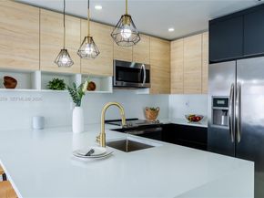 21204 Harbor Way 12212, Aventura FL 33180