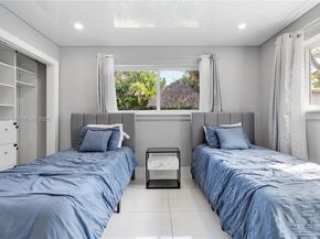 4440 NE 17th Ave, Oakland Park FL 33334