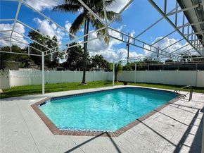 4901 Washington St, Hollywood FL 33021