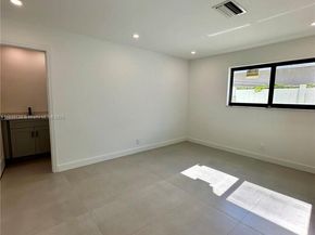 4901 Washington St, Hollywood FL 33021