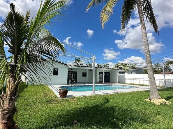 4901 Washington St, Hollywood FL 33021
