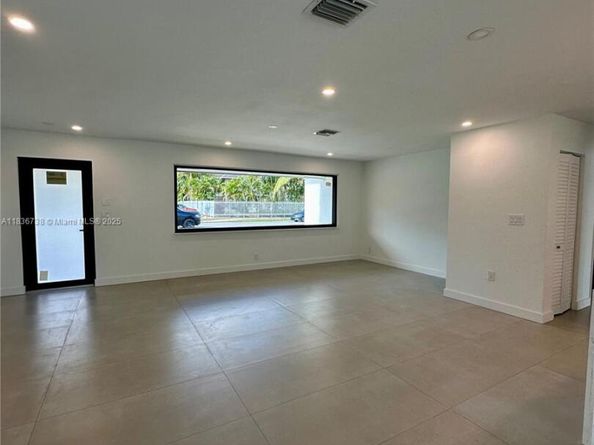 4901 Washington St, Hollywood FL 33021