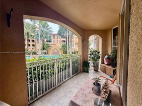 3001 NE 185th St 112, Aventura FL 33180