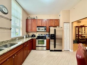 3001 NE 185th St 112, Aventura FL 33180
