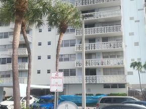 13155 Ixora Ct 603, North Miami FL 33181