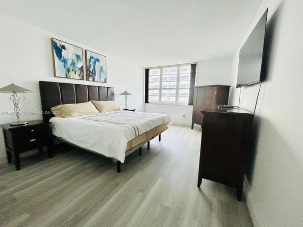100 Lincoln Rd 535, Miami Beach FL 33139
