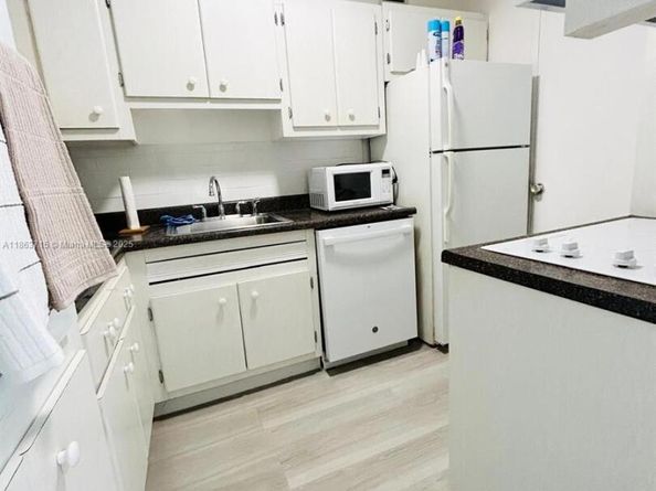 100 Lincoln Rd 535, Miami Beach FL 33139