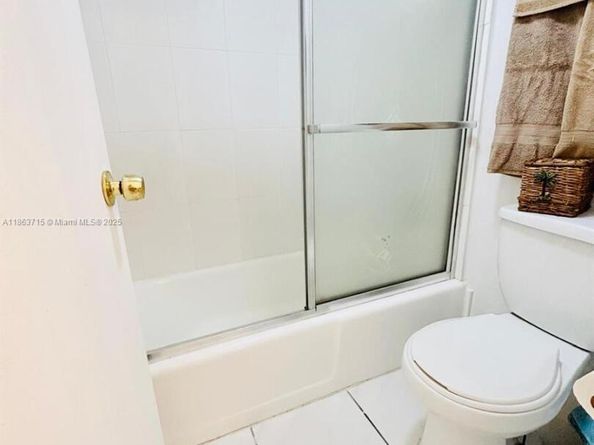100 Lincoln Rd 535, Miami Beach FL 33139