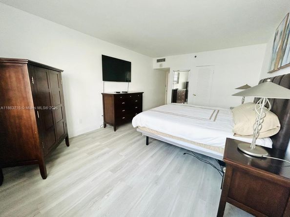 100 Lincoln Rd 535, Miami Beach FL 33139