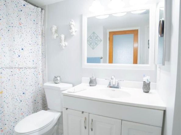Undisclosed Address #A11863082, Miami FL 33186