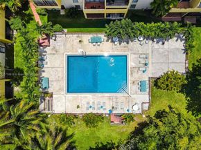 8775 Park Blvd 111, Miami FL 33172