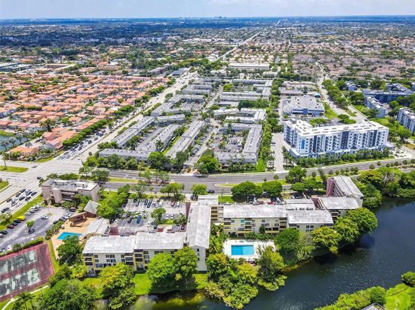 8775 Park Blvd 111, Miami FL 33172