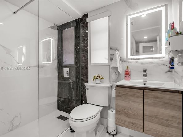 8775 Park Blvd 111, Miami FL 33172