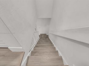 8775 Park Blvd 111, Miami FL 33172