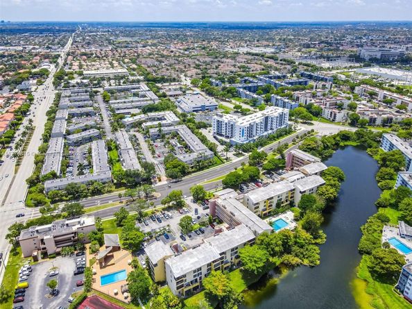 8775 Park Blvd 111, Miami FL 33172