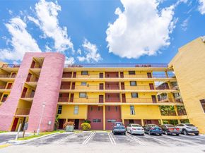 8775 Park Blvd 111, Miami FL 33172