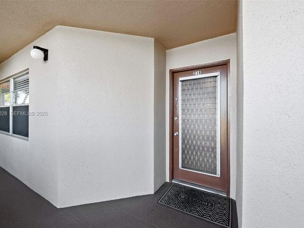 1000 SW 125th Ave 214N, Pembroke Pines FL 33027