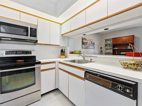 1000 SW 125th Ave 214N, Pembroke Pines FL 33027