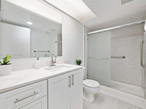 1000 SW 125th Ave 214N, Pembroke Pines FL 33027