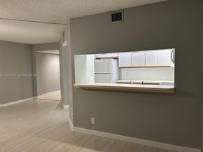 1000 SW 125th Ave 214N, Pembroke Pines FL 33027