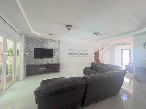 19994 SW 129th Ct, Miami FL 33177