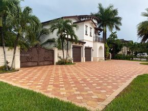 19994 SW 129th Ct, Miami FL 33177
