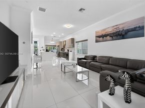 4115 Sabal Ridge Cir, Weston FL 33331