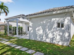 4115 Sabal Ridge Cir, Weston FL 33331