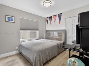 4115 Sabal Ridge Cir, Weston FL 33331