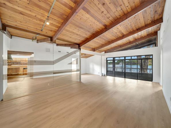 616 Briarwood Cir, Hollywood FL 33024