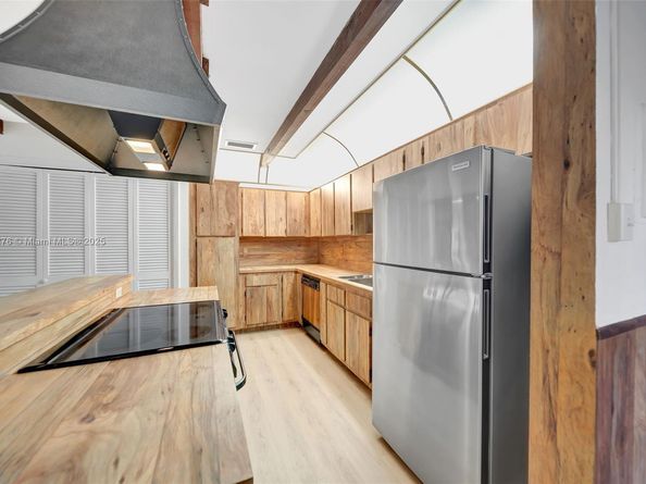 616 Briarwood Cir, Hollywood FL 33024