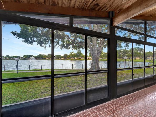 616 Briarwood Cir, Hollywood FL 33024