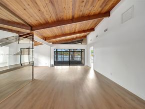 616 Briarwood Cir, Hollywood FL 33024