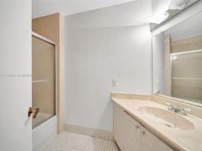 616 Briarwood Cir, Hollywood FL 33024