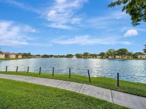 616 Briarwood Cir, Hollywood FL 33024