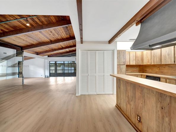 616 Briarwood Cir, Hollywood FL 33024