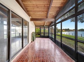 616 Briarwood Cir, Hollywood FL 33024