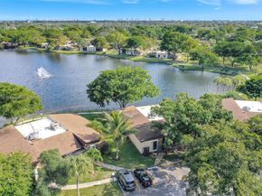 616 Briarwood Cir, Hollywood FL 33024