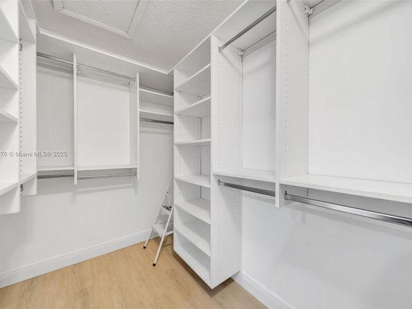 616 Briarwood Cir, Hollywood FL 33024