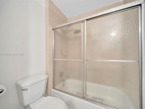 616 Briarwood Cir, Hollywood FL 33024