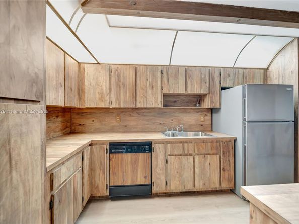 616 Briarwood Cir, Hollywood FL 33024