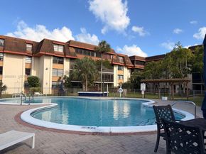 671 NE 195th St 208E, Miami FL 33179