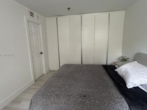 671 NE 195th St 208E, Miami FL 33179