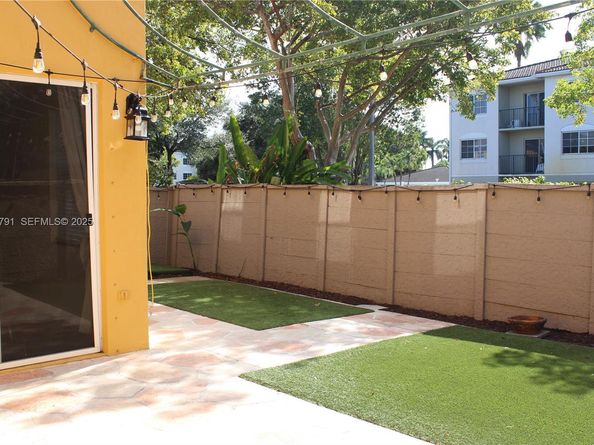 10866 NW 51st Ln, Doral FL 33178