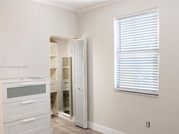 10866 NW 51st Ln, Doral FL 33178