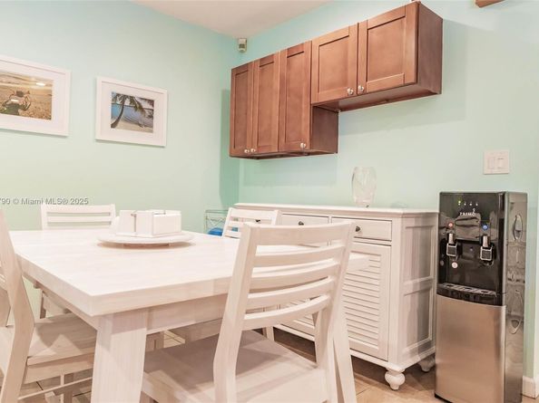 11560 NW 26th St, Plantation FL 33323