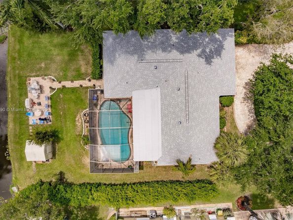 11560 NW 26th St, Plantation FL 33323