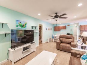11560 NW 26th St, Plantation FL 33323